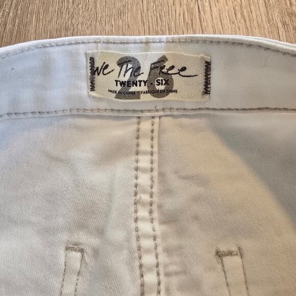 We The Free White High Rise Flare Jeans Sz 26 Distressed Raw Hem - Picture 4 of 4